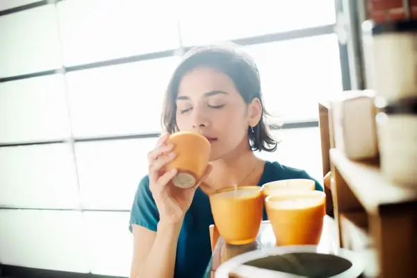 Discover the charm of connecting through the senses